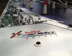 Red Bull Air Race – budowa toru Air Buzz